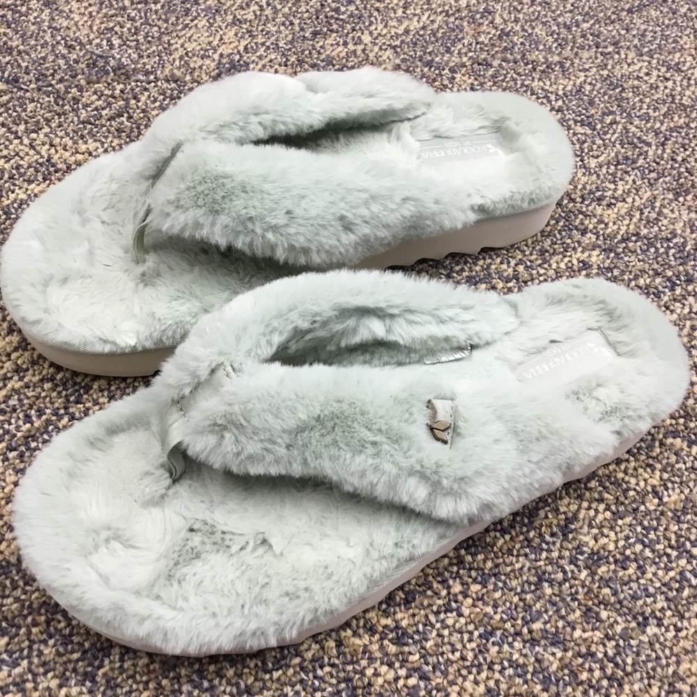 UGG FURR-EE SLIPPERS 9